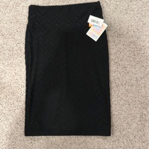 Lularoe Cassie size small. Black chevron pattern